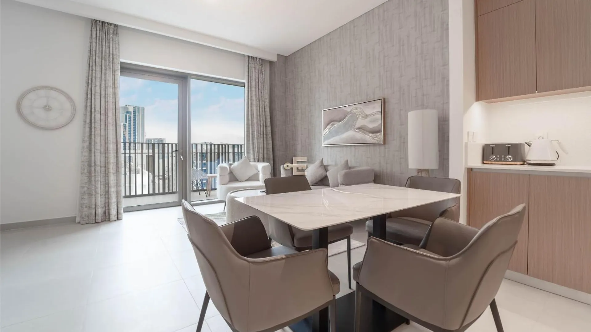 1-Bedroom Apartment In Summer At Creek Beach Dubai 0*,