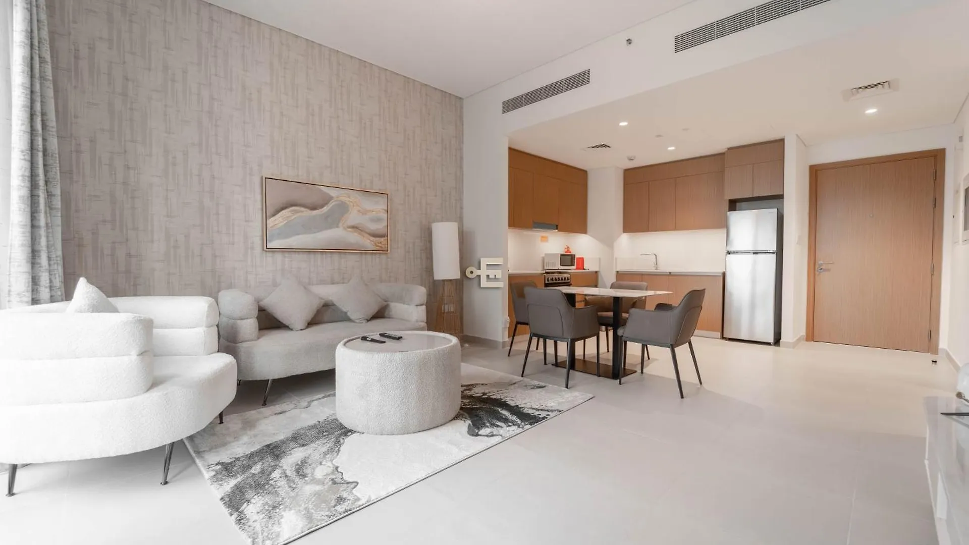 1-Bedroom Apartment In Summer At Creek Beach 두바이